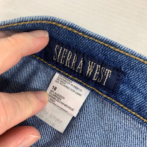 Sierra West Womens Blue Jeans Size 18W High Waisted Stretch Medium Wash Denim - Picture 3 of 7